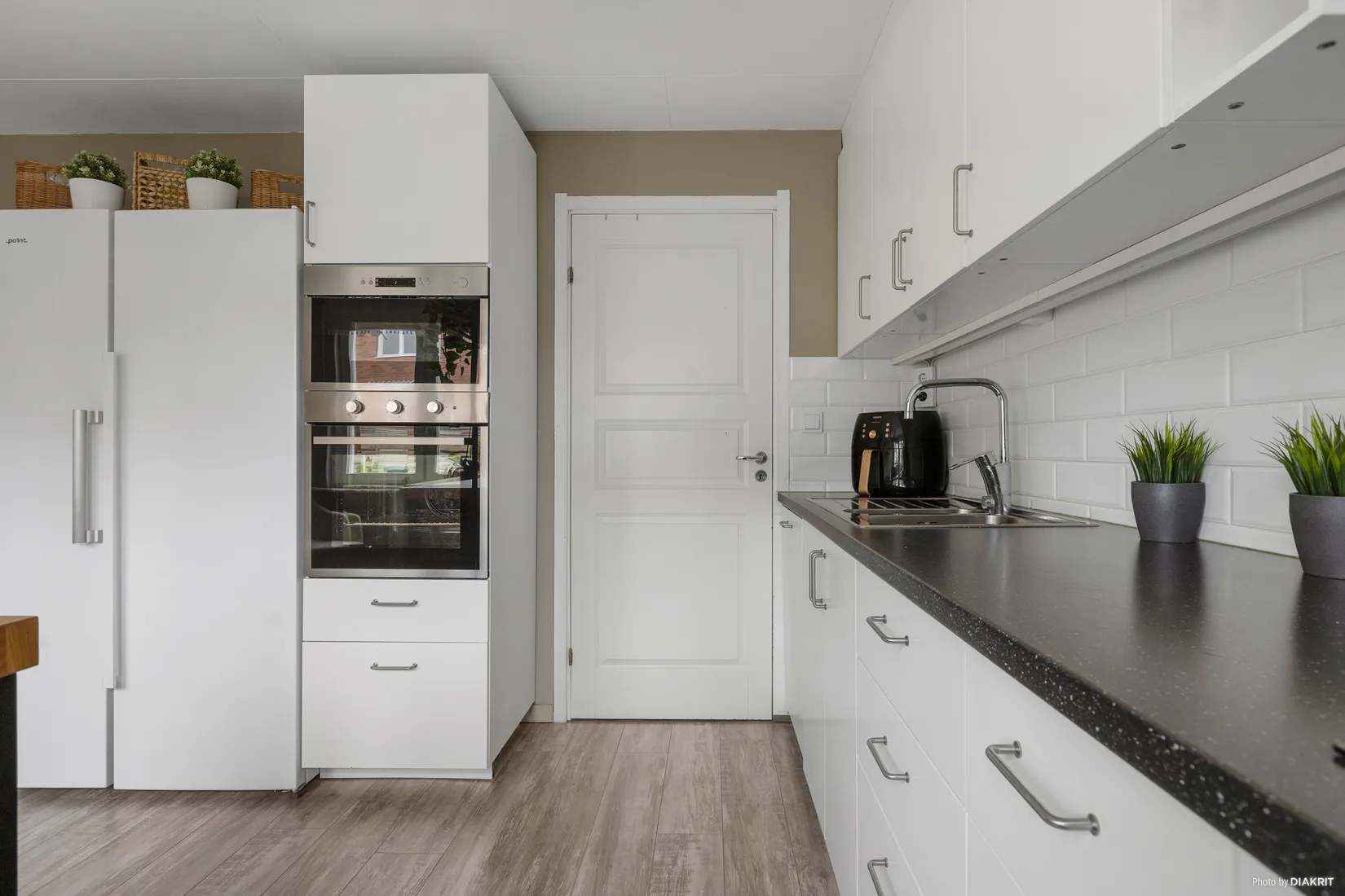Radhus, Willéngatan 74, Kumlaby, Kumla