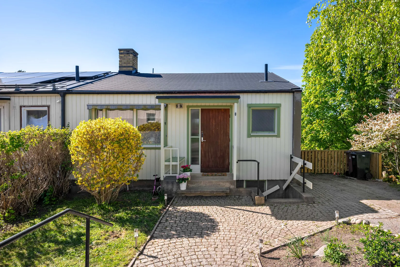 Villa, Radhus, Grönbetevägen 94, Hässelby Södra Villastad, Stockholm
