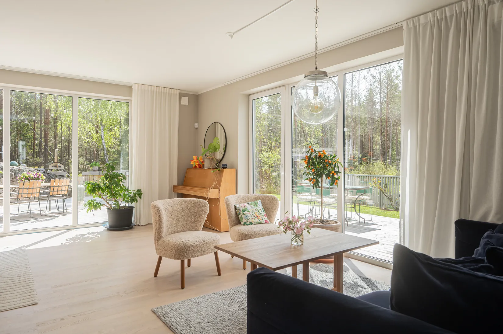 Radhus, Pantografvägen 10A, Högmora, Huddinge
