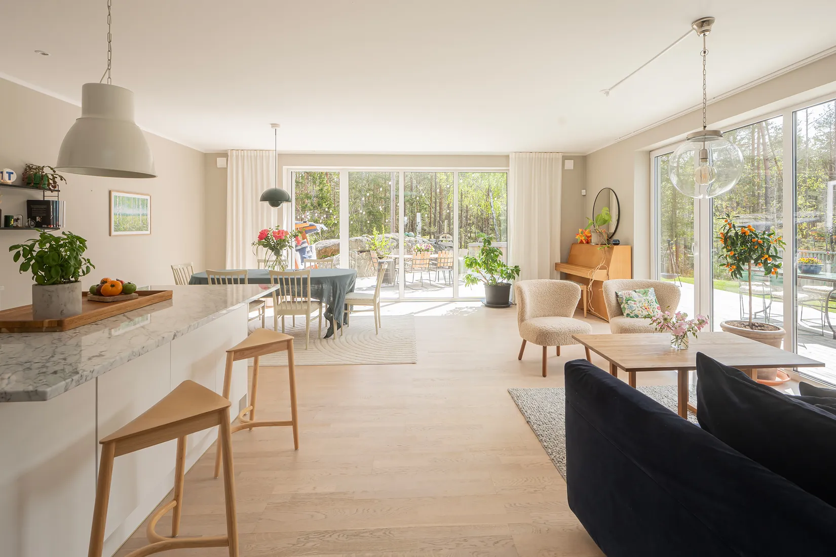 Radhus, Pantografvägen 10A, Högmora, Huddinge