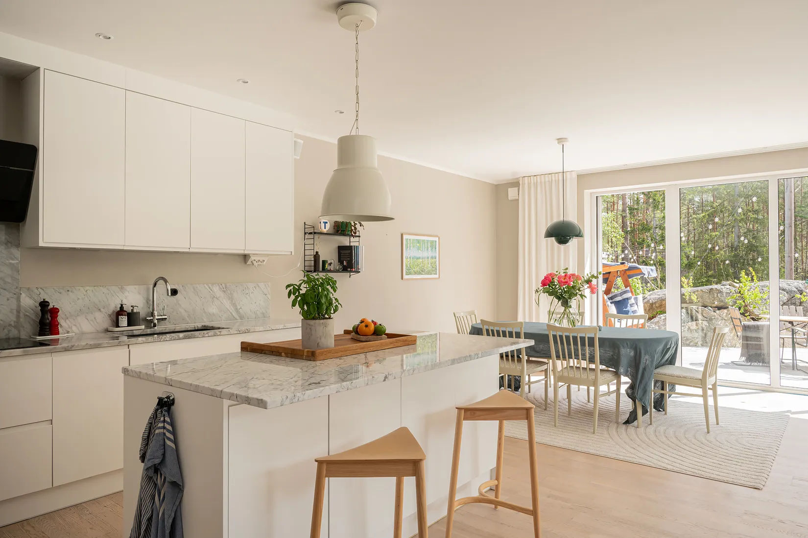 Radhus, Pantografvägen 10A, Högmora, Huddinge
