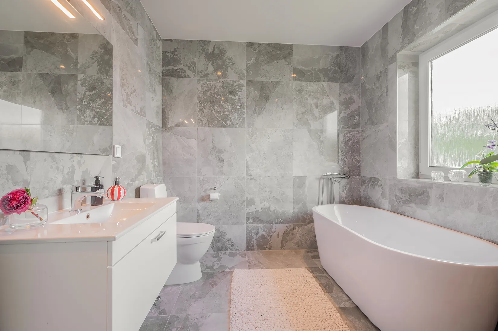 Radhus, Pantografvägen 10A, Högmora, Huddinge