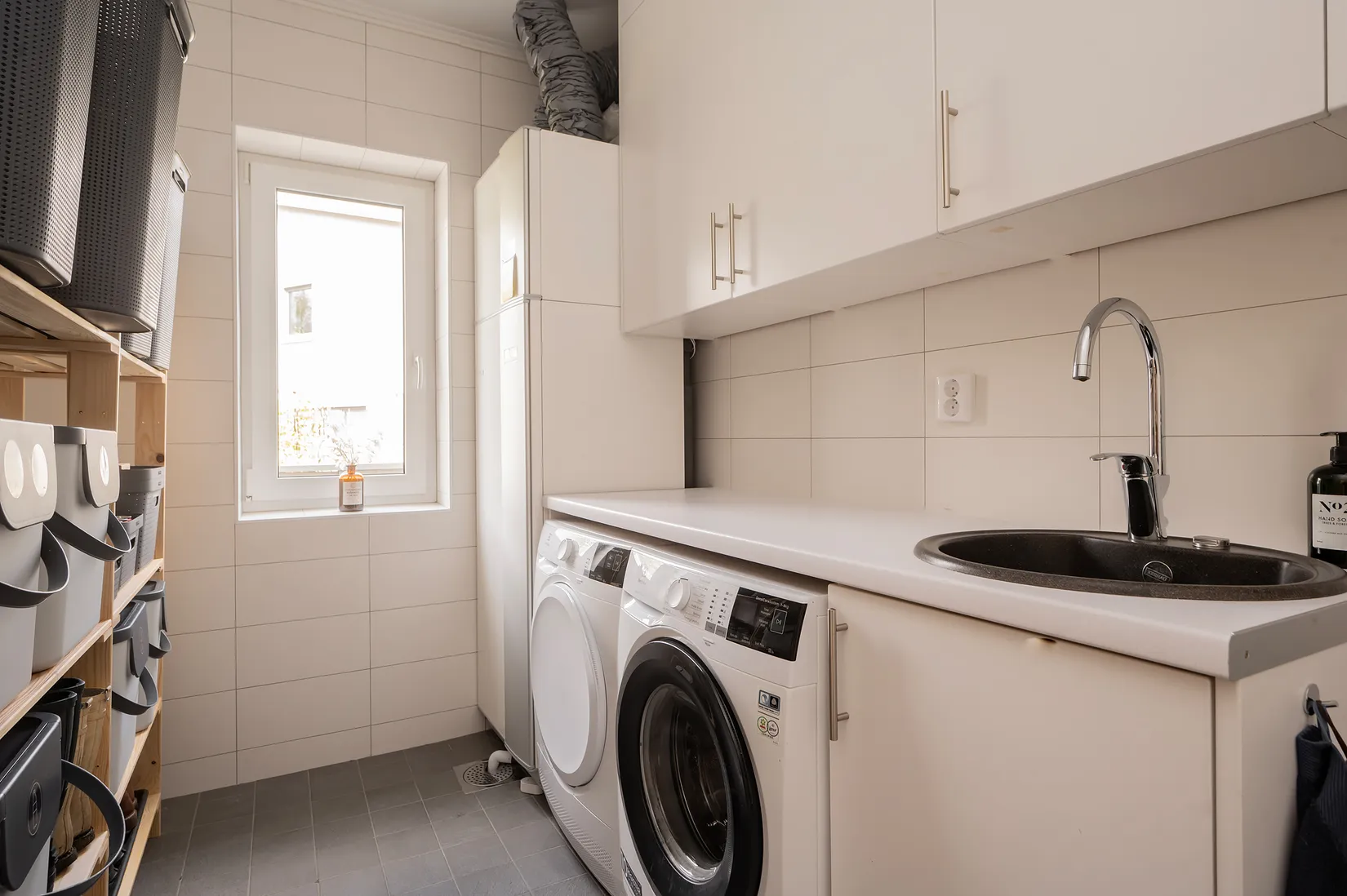 Radhus, Pantografvägen 10A, Högmora, Huddinge