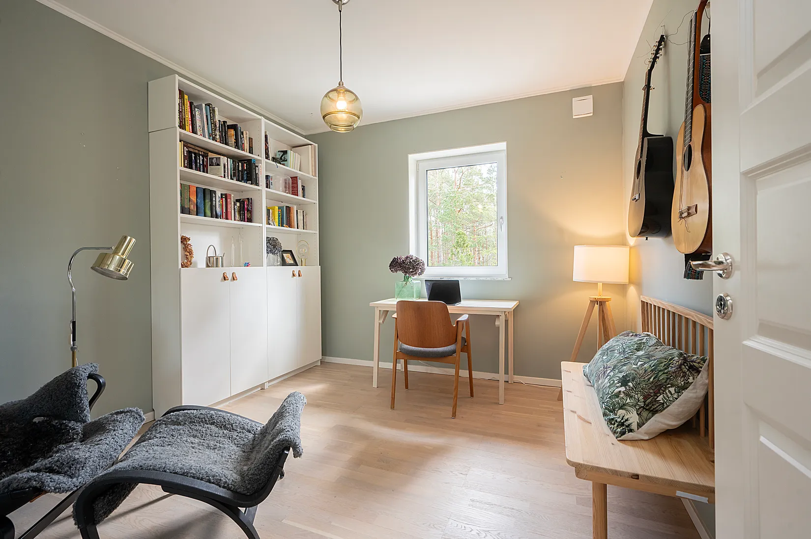 Radhus, Pantografvägen 10A, Högmora, Huddinge