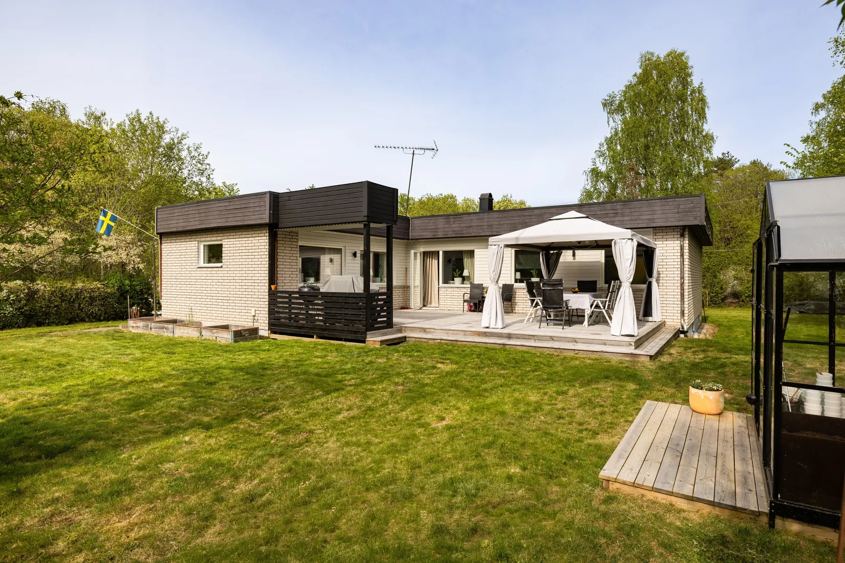 Villa, Slipvägen 12, Sanda, Strängnäs