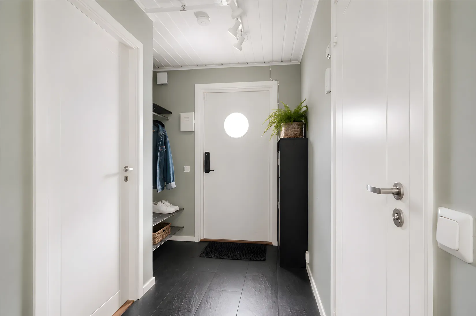 Villa, Vinbärsstigen 5, Kungsängen/Gröna Dalen, Upplands-Bro