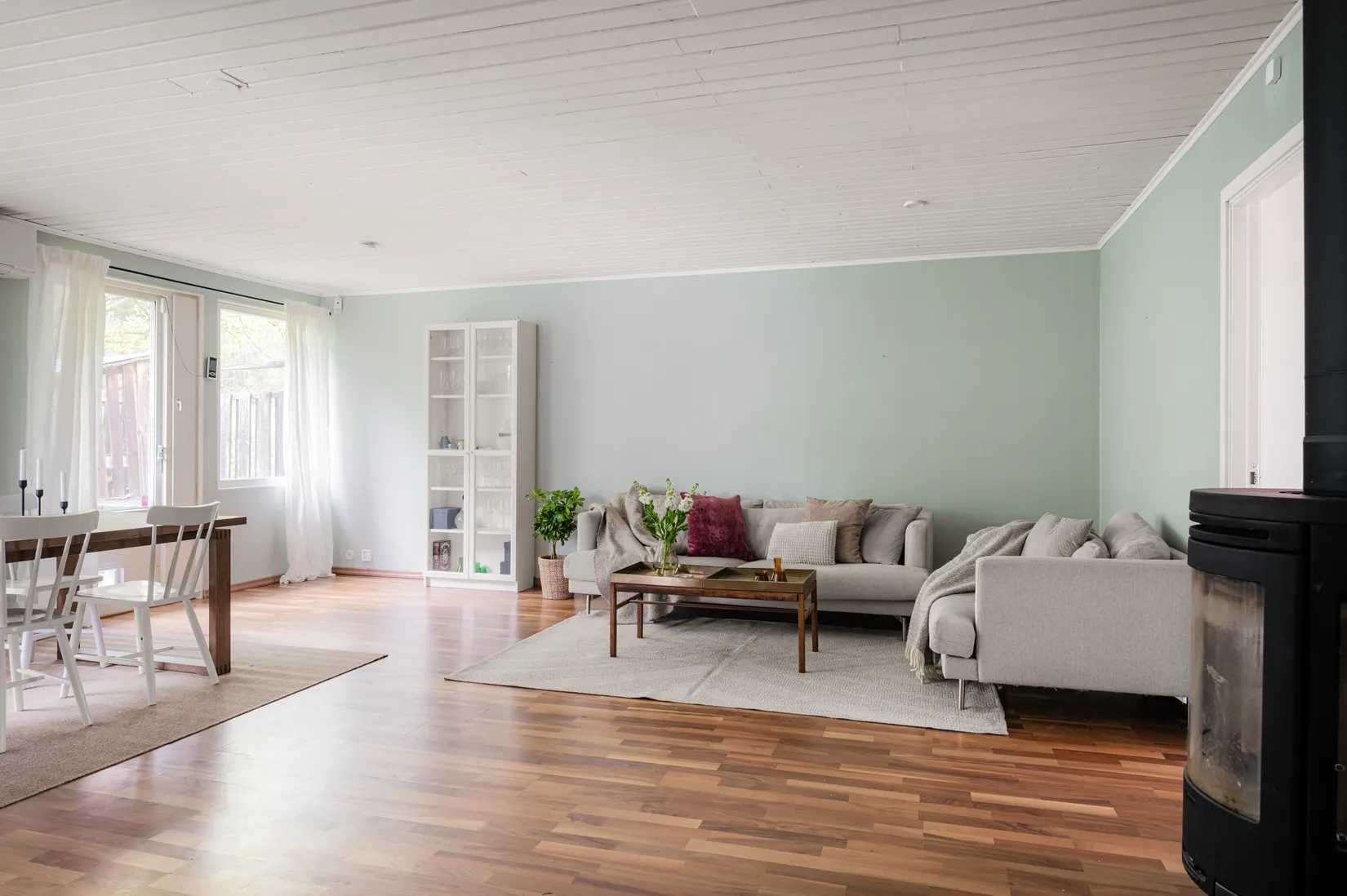 Villa, Vinbärsstigen 5, Kungsängen/Gröna Dalen, Upplands-Bro