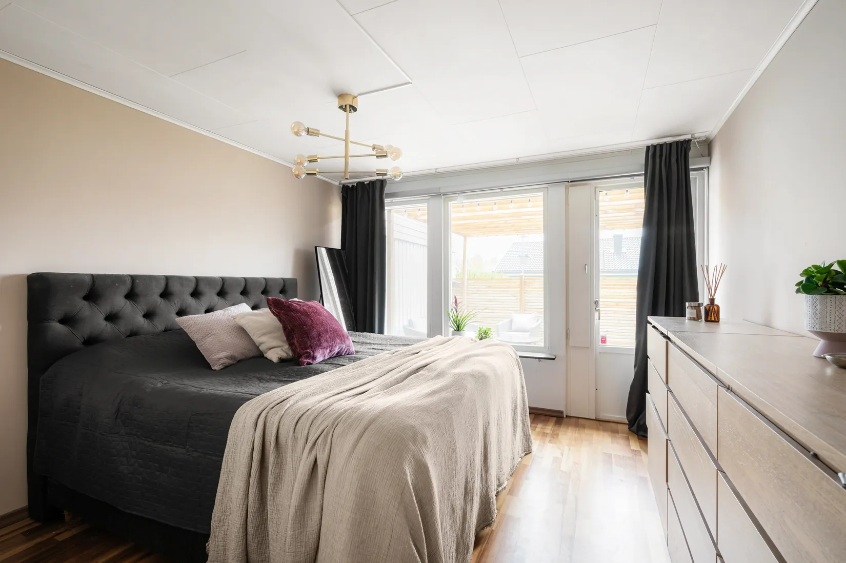 Villa, Vinbärsstigen 5, Kungsängen/Gröna Dalen, Upplands-Bro