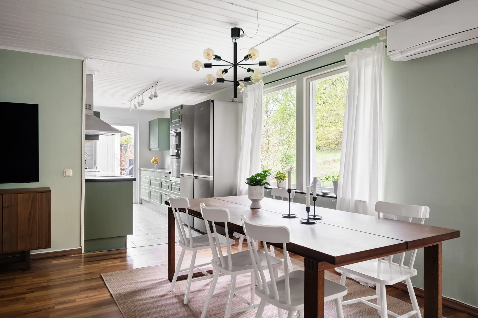 Villa, Vinbärsstigen 5, Kungsängen/Gröna Dalen, Upplands-Bro