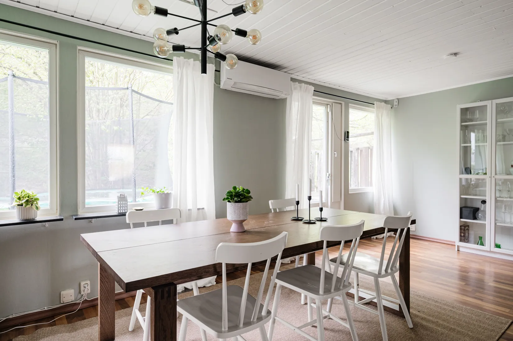 Villa, Vinbärsstigen 5, Kungsängen/Gröna Dalen, Upplands-Bro