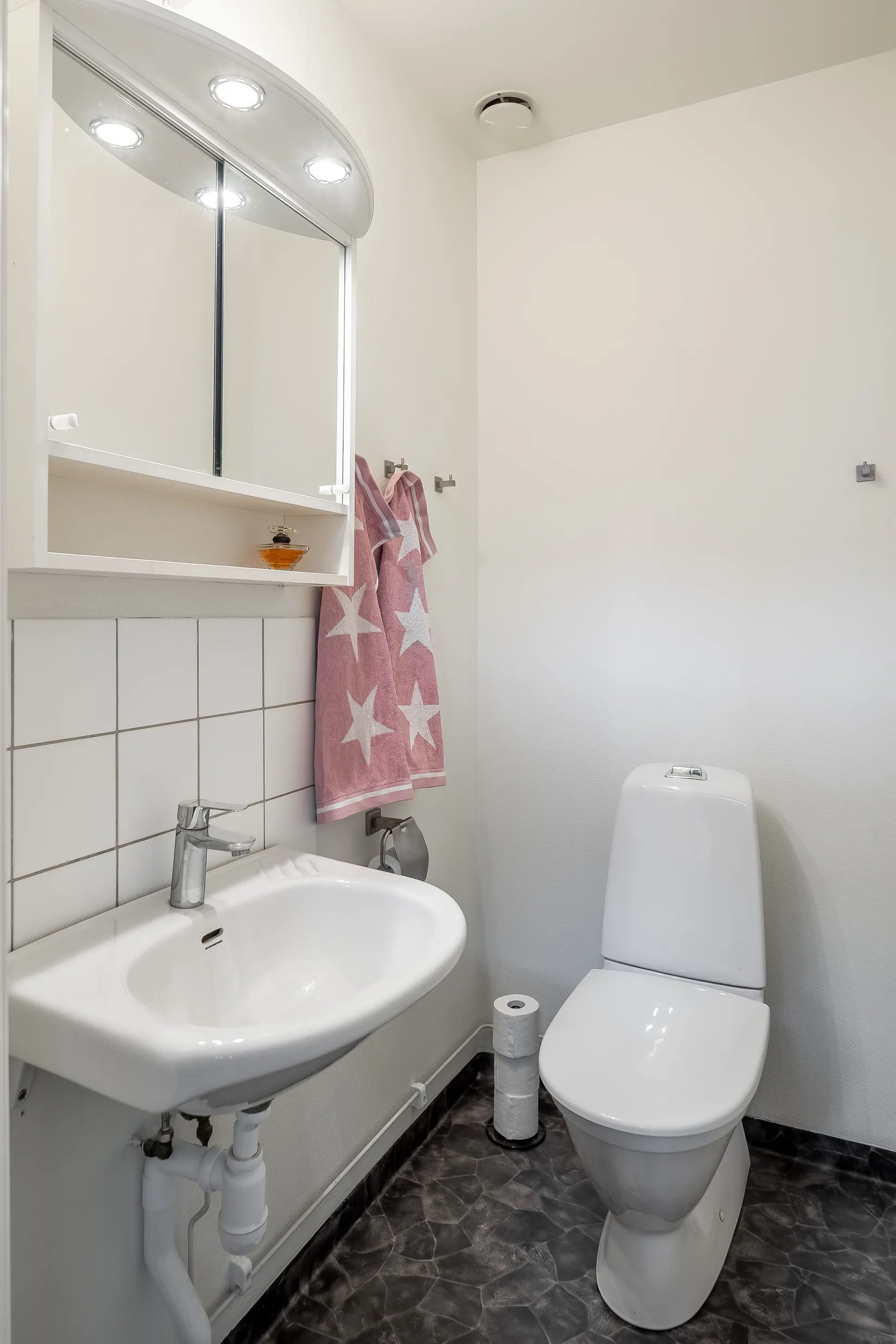 Villa, Radhus, Fredriksbergsvägen 38B, Södra Ryd, Skövde