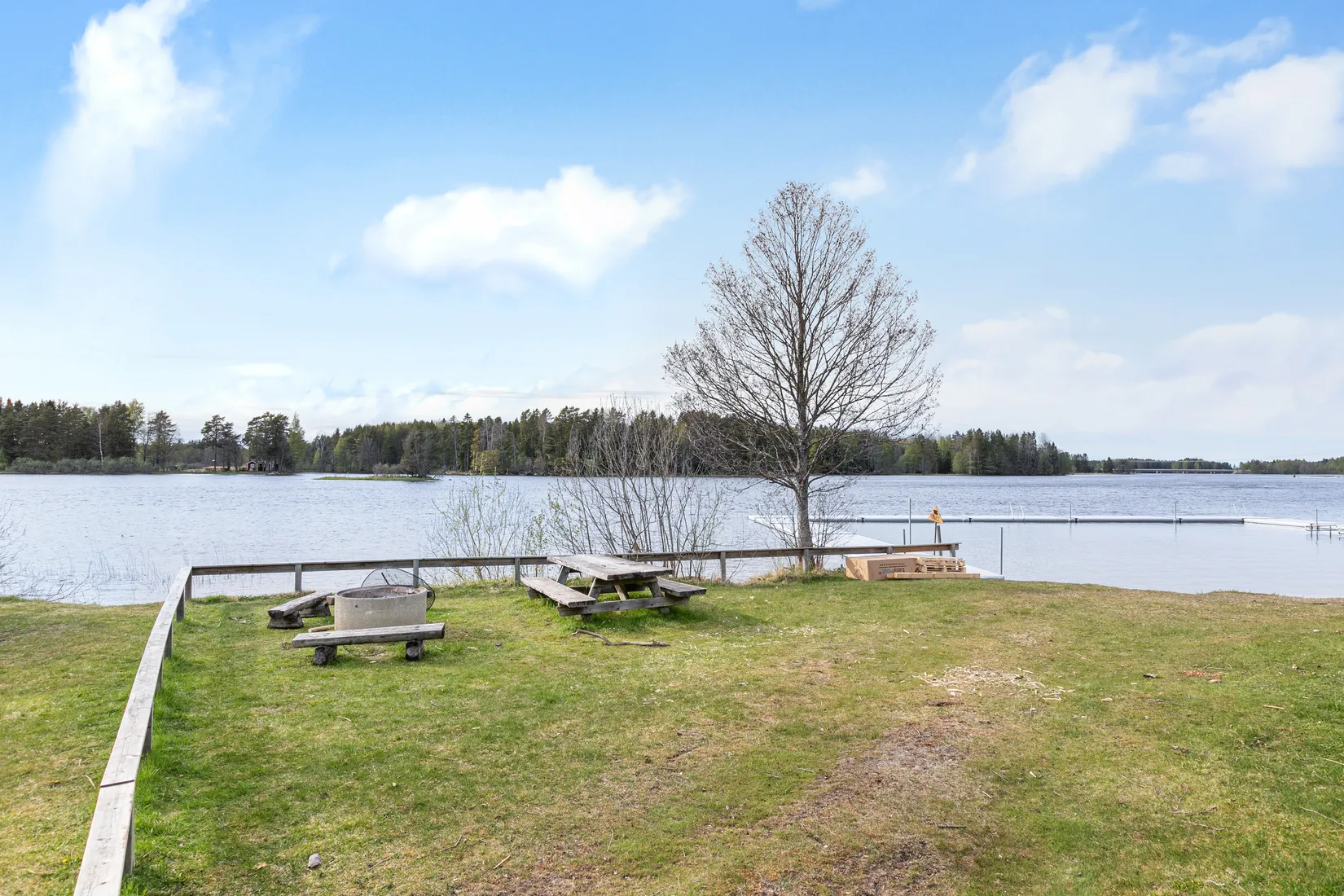 Villa, Flottarevägen 6 och 8, Mehedeby, Tierp