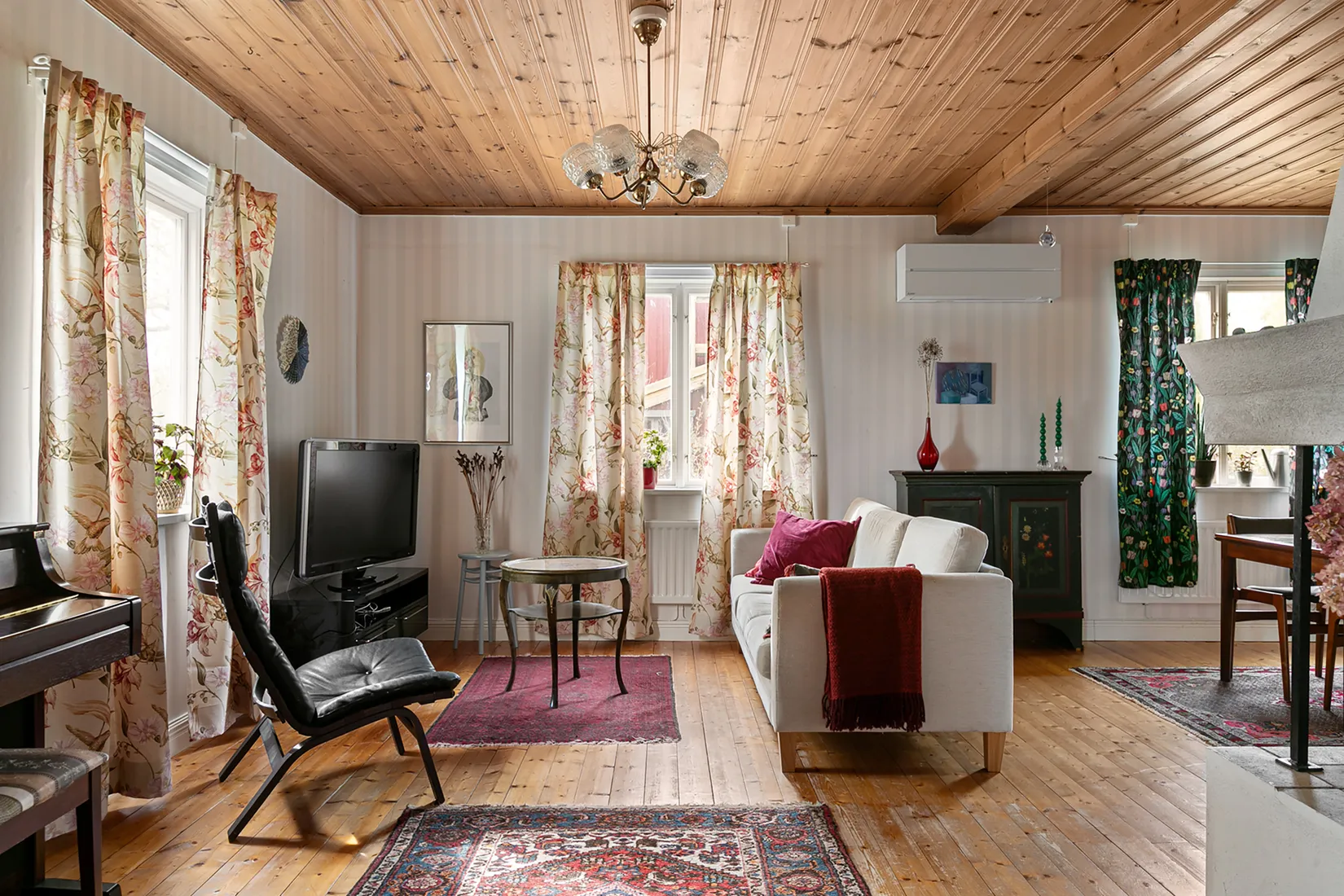 Villa, Flottarevägen 6 och 8, Mehedeby, Tierp
