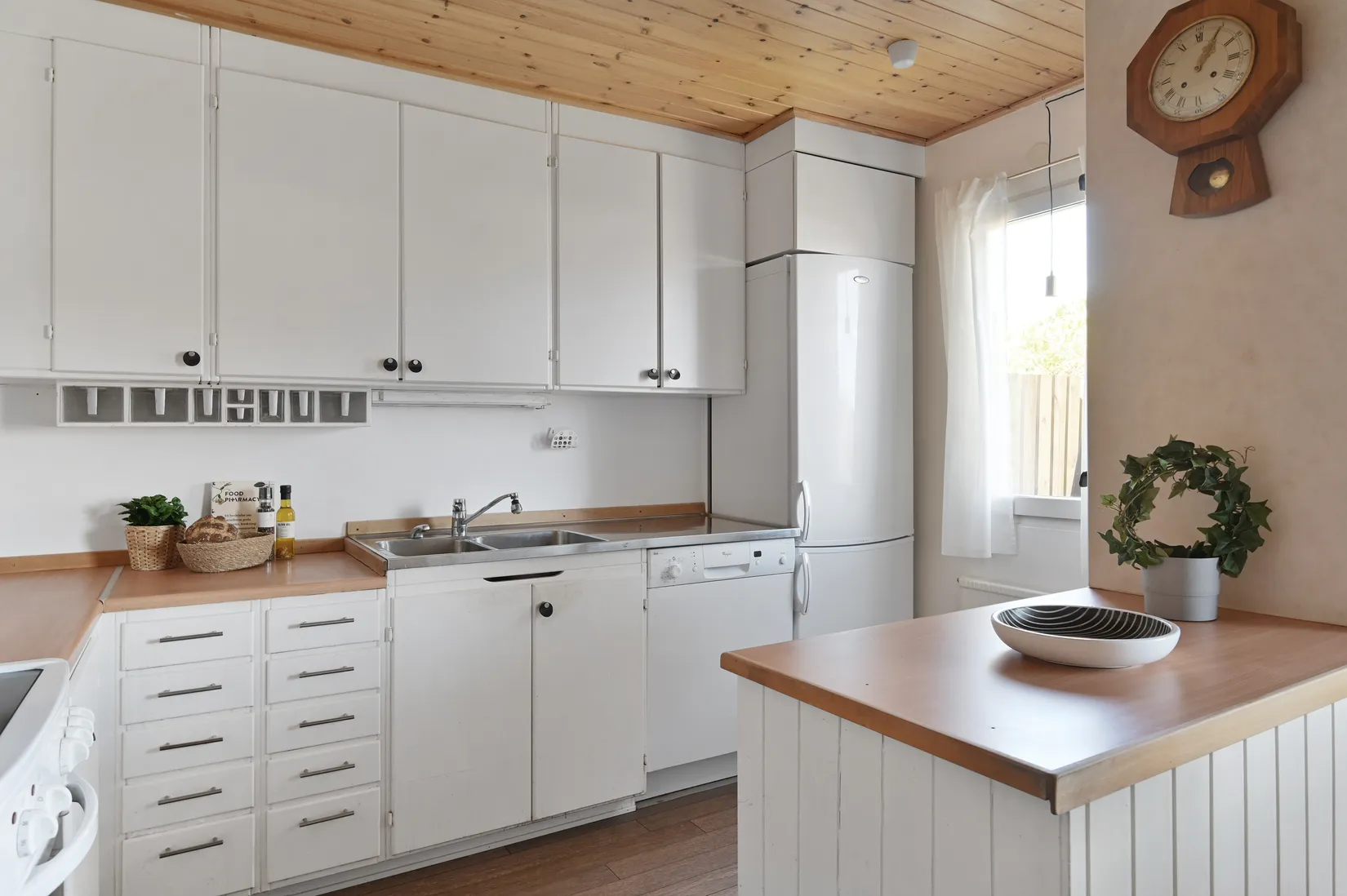 Villa, Radhus, Apollovägen 23, Skälby, Järfälla