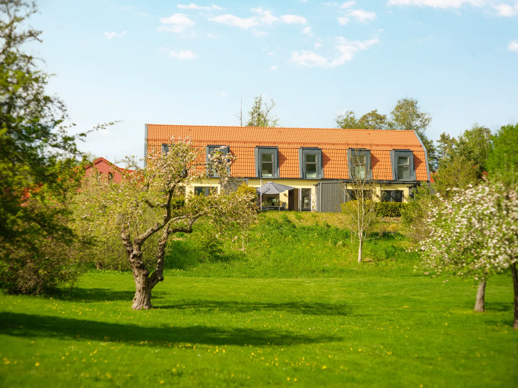 Bostadsrätt, Radhus, Rådans Gårdsväg 48, Silverdal, Sollentuna