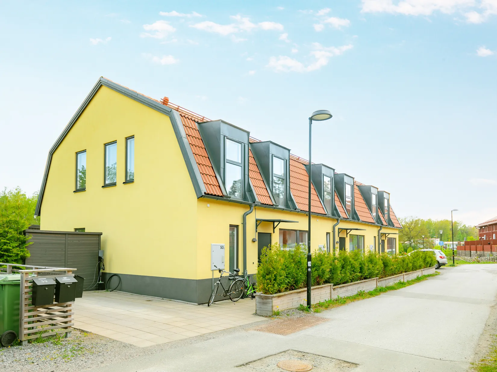 Bostadsrätt, Radhus, Rådans Gårdsväg 48, Silverdal, Sollentuna