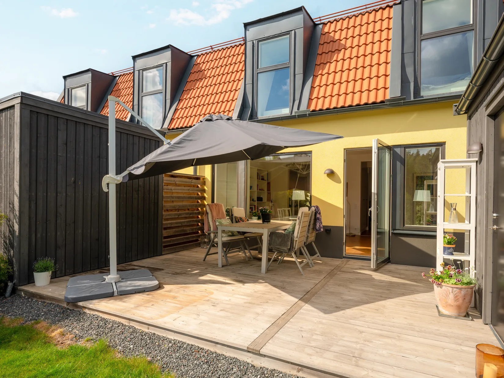 Bostadsrätt, Radhus, Rådans Gårdsväg 48, Silverdal, Sollentuna