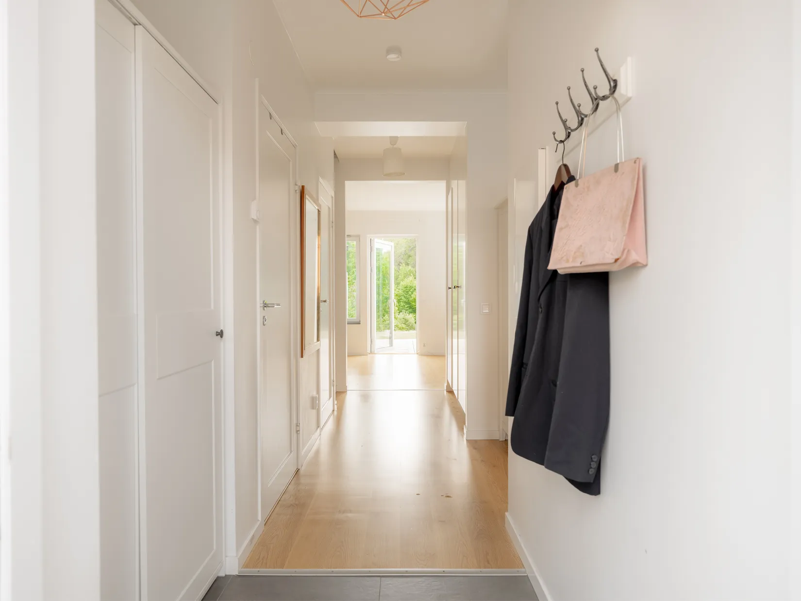 Radhus, Rådans Gårdsväg 48, Silverdal, Sollentuna