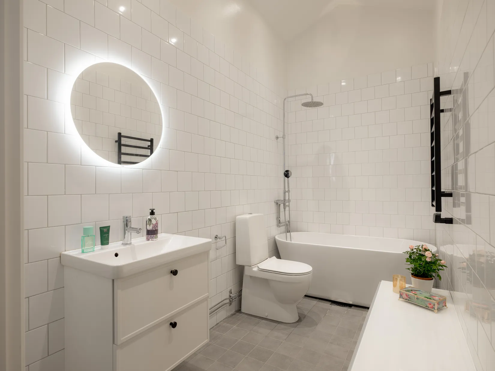 Radhus, Rådans Gårdsväg 48, Silverdal, Sollentuna