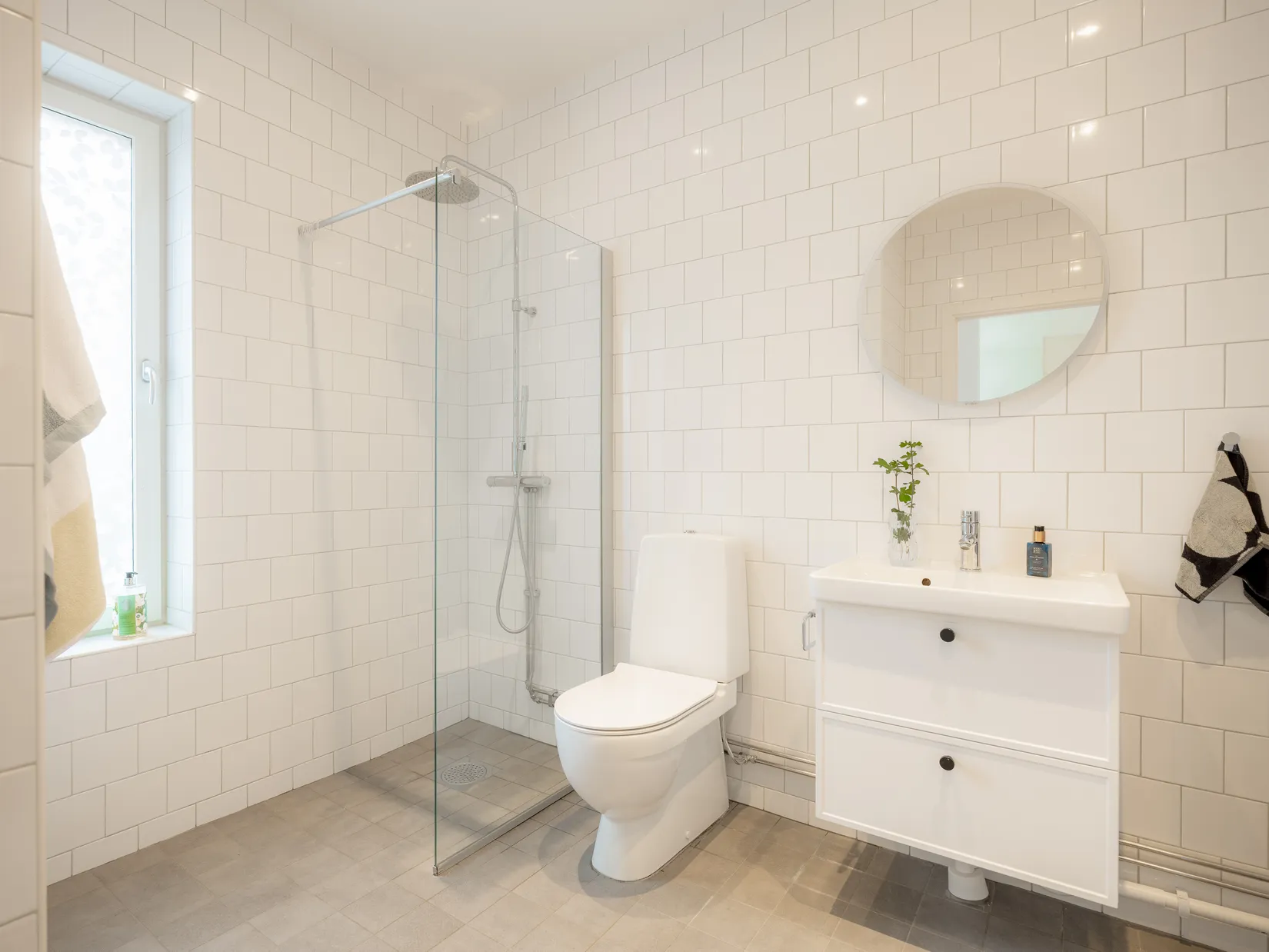 Radhus, Rådans Gårdsväg 48, Silverdal, Sollentuna