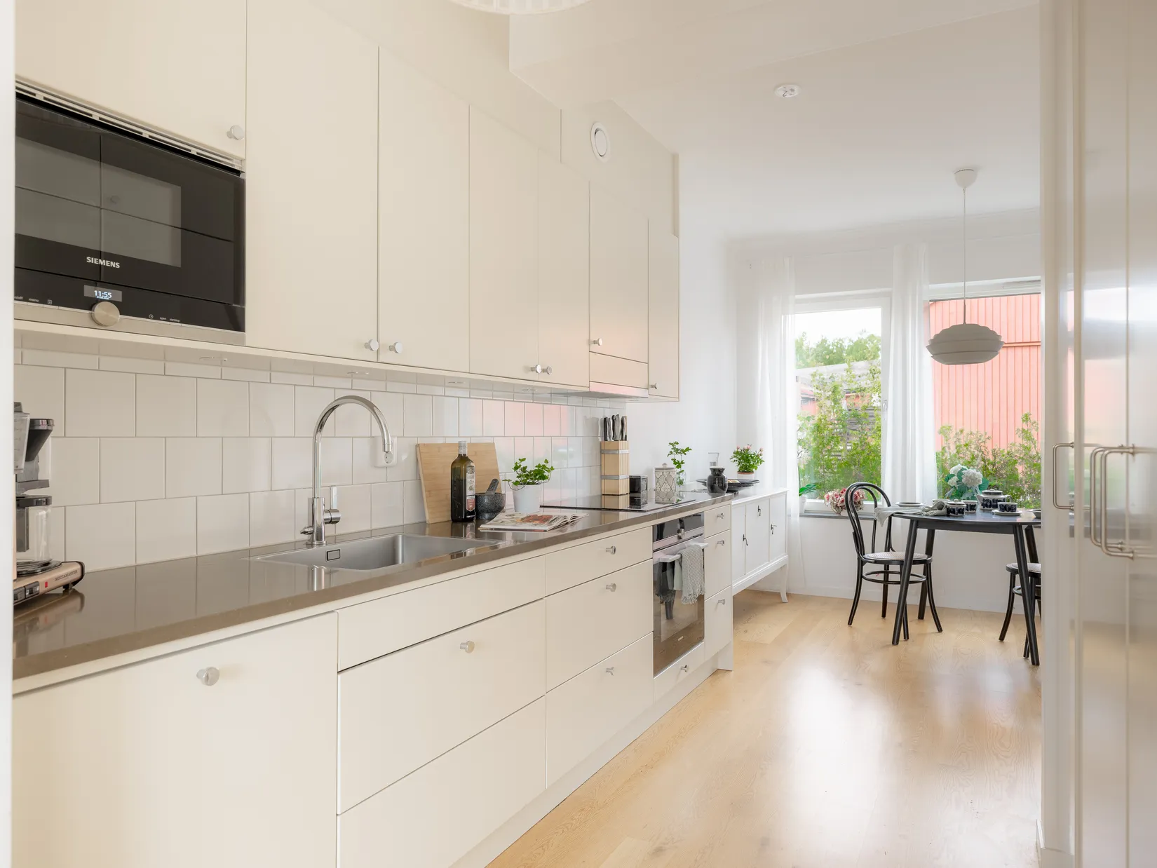 Radhus, Rådans Gårdsväg 48, Silverdal, Sollentuna