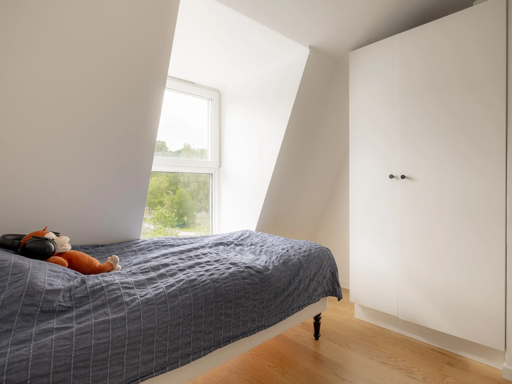 Radhus, Rådans Gårdsväg 48, Silverdal, Sollentuna