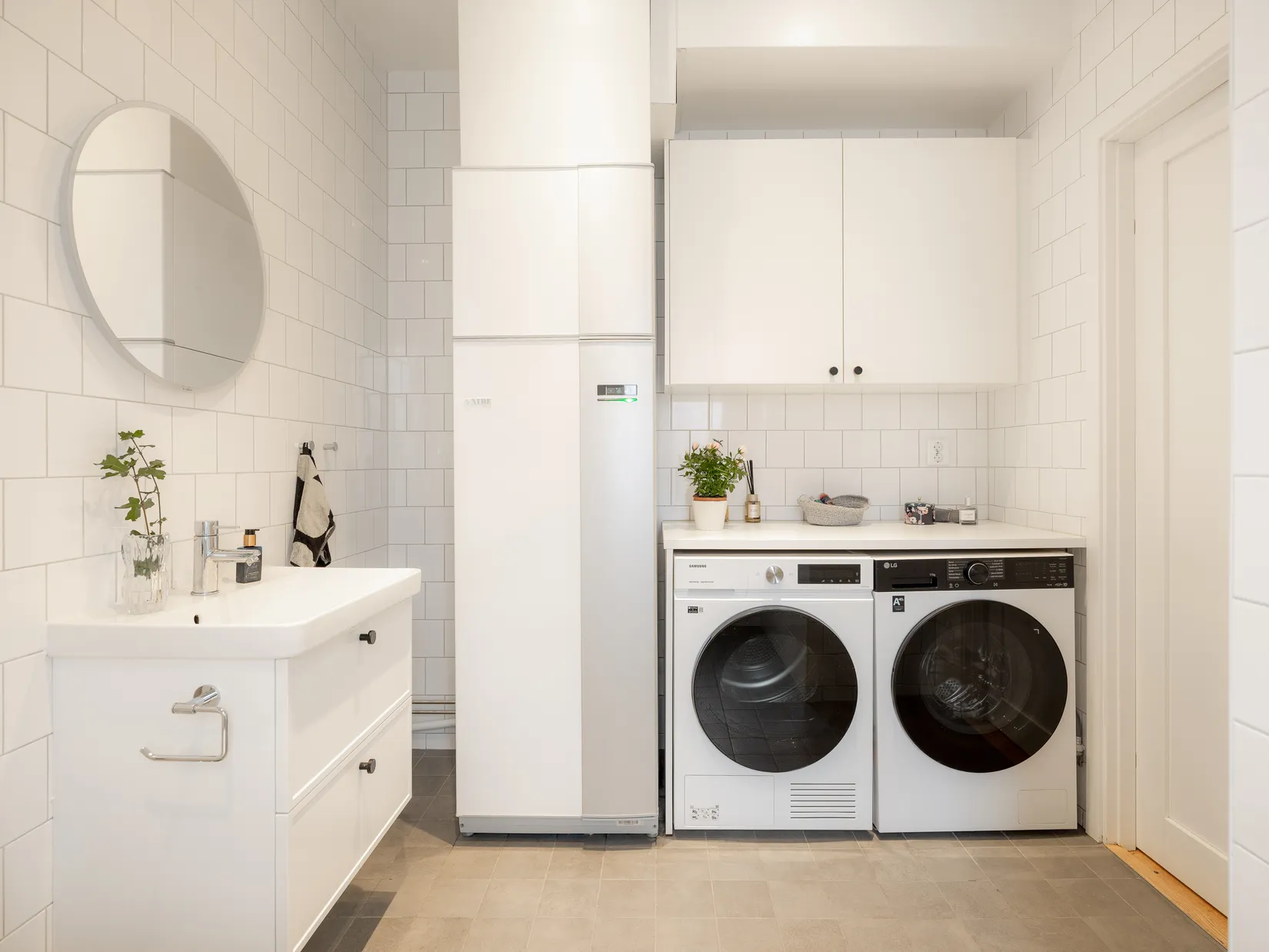 Radhus, Rådans Gårdsväg 48, Silverdal, Sollentuna