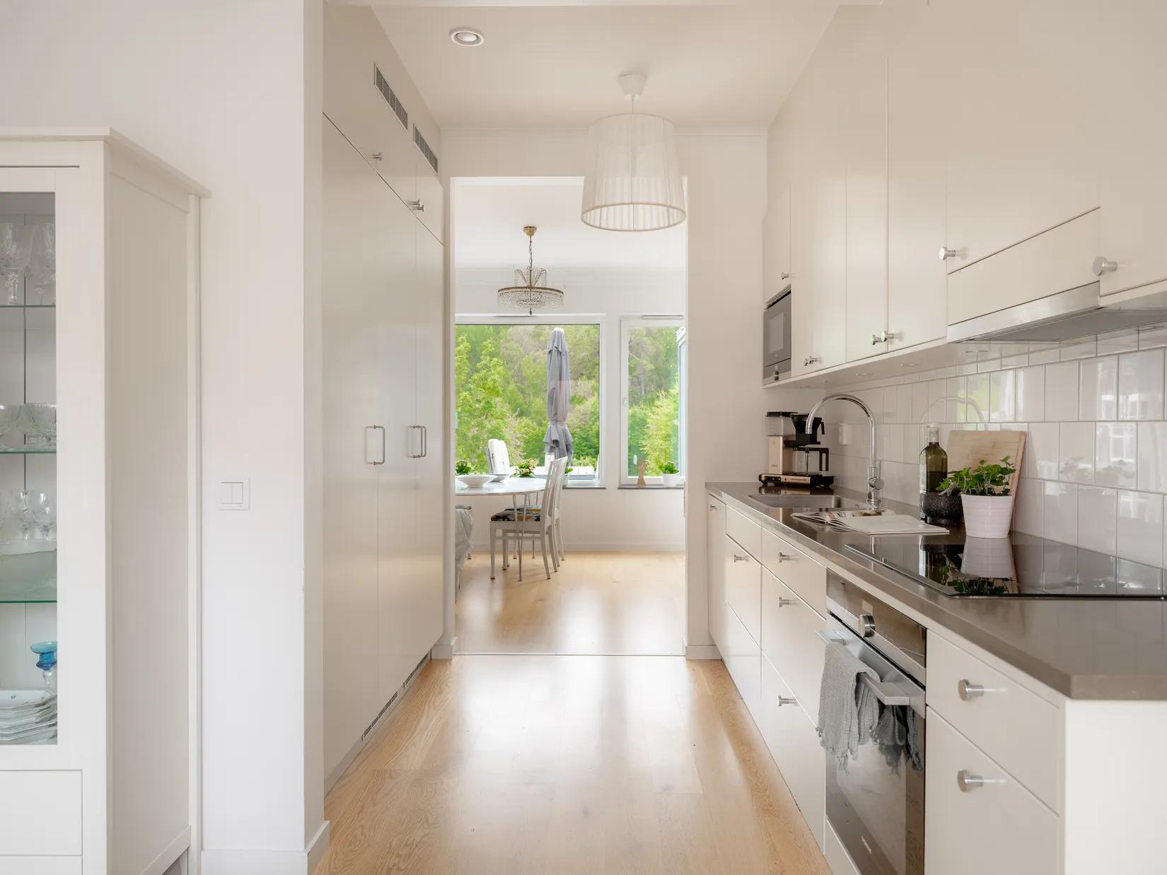 Radhus, Rådans Gårdsväg 48, Silverdal, Sollentuna