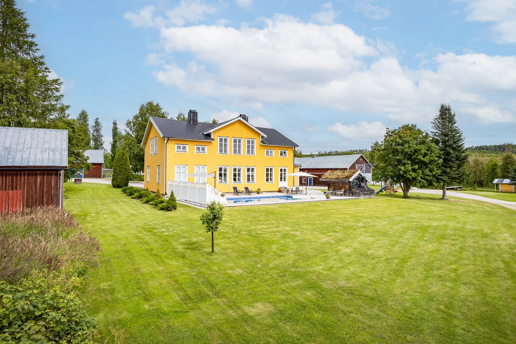 Gård/Skog, Storhullsjön 445, Sundsvall