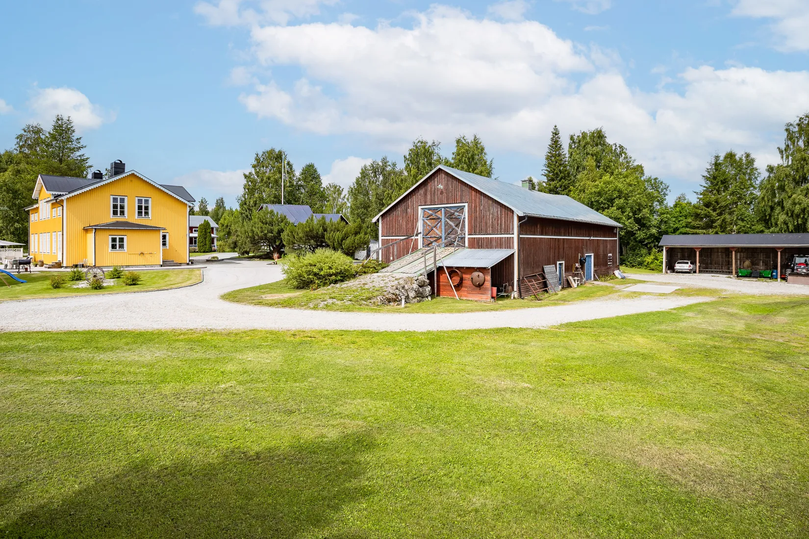 Gård/Skog, Storhullsjön 445, Sundsvall