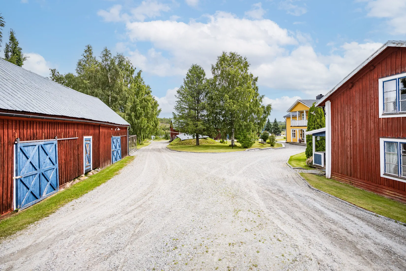 Gård/Skog, Storhullsjön 445, Sundsvall