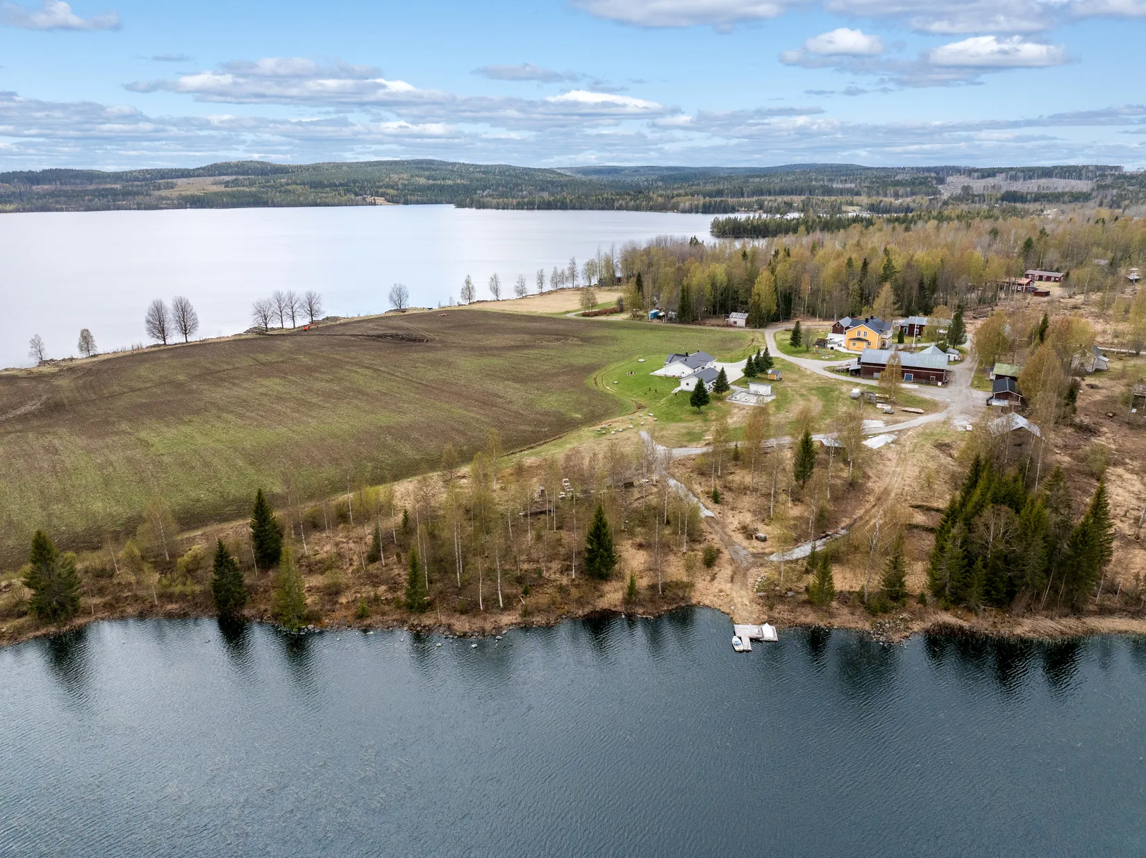 Gård/Skog, Storhullsjön 445, Sundsvall