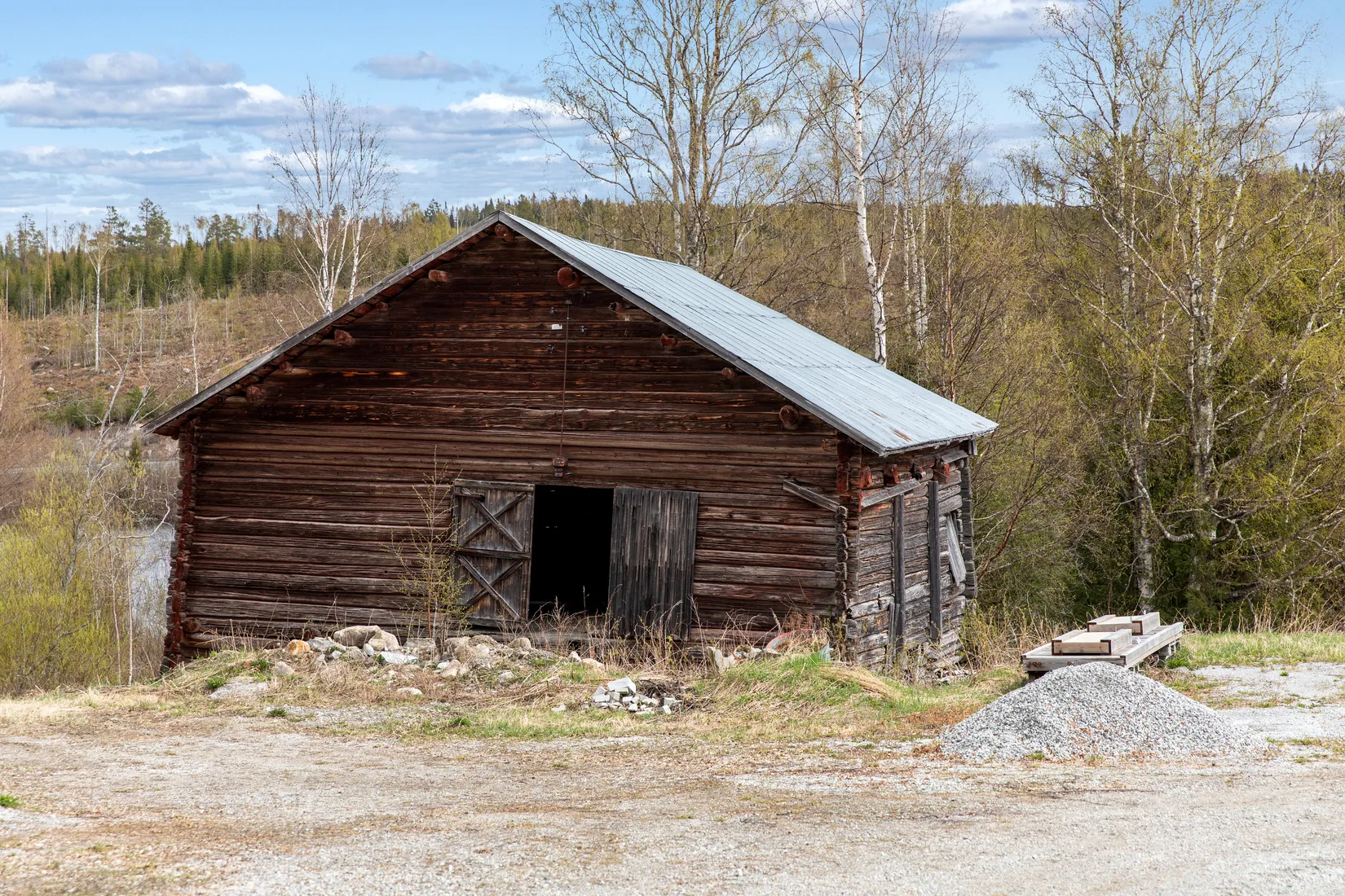 Gård/Skog, Storhullsjön 445, Sundsvall