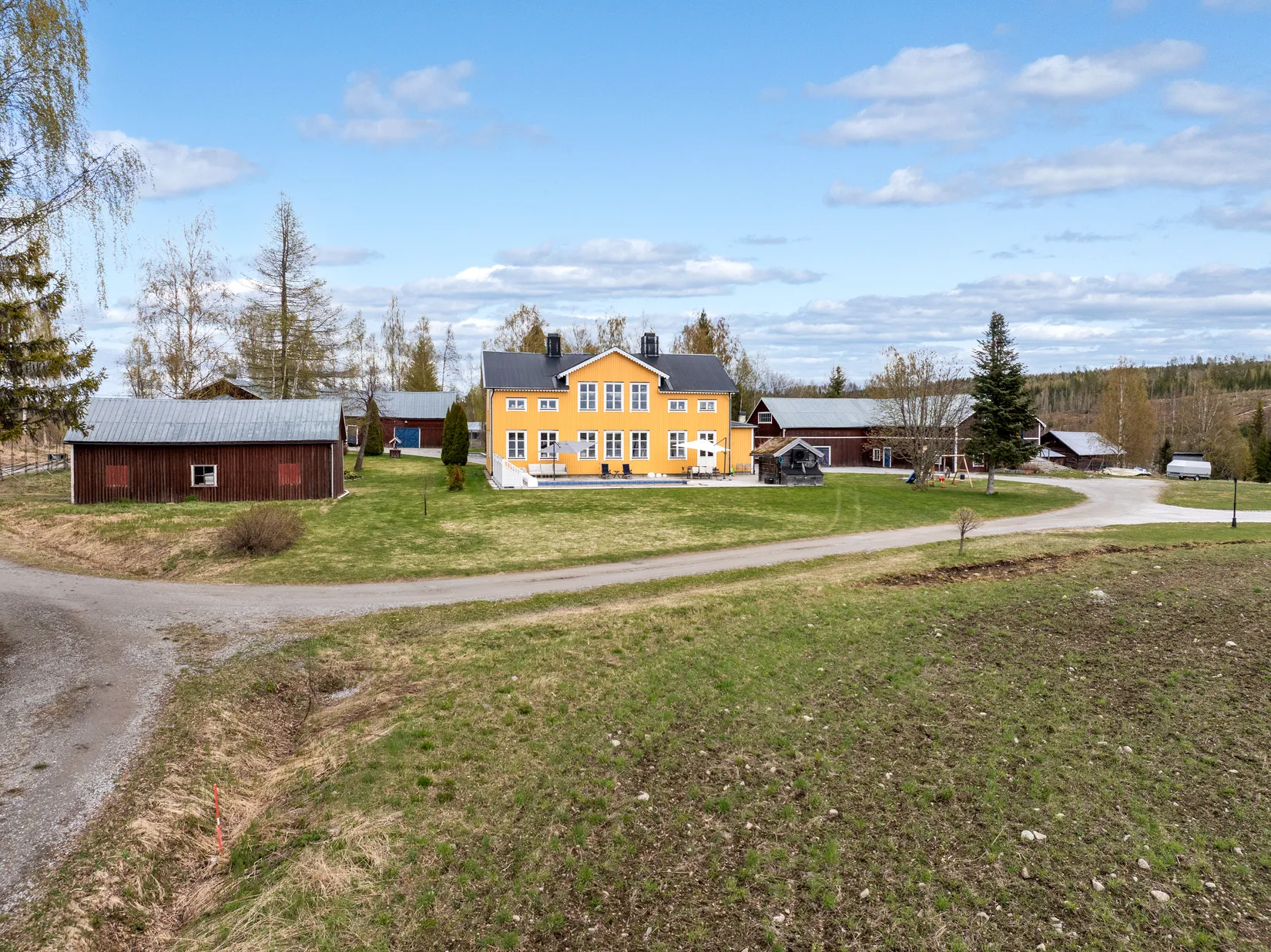 Gård/Skog, Storhullsjön 445, Sundsvall