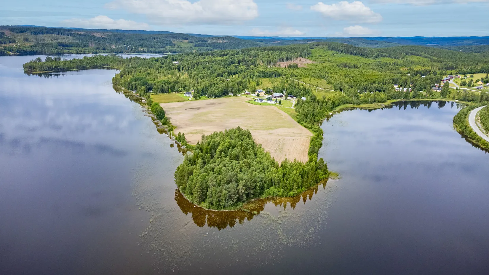Gård/Skog, Storhullsjön 445, Sundsvall