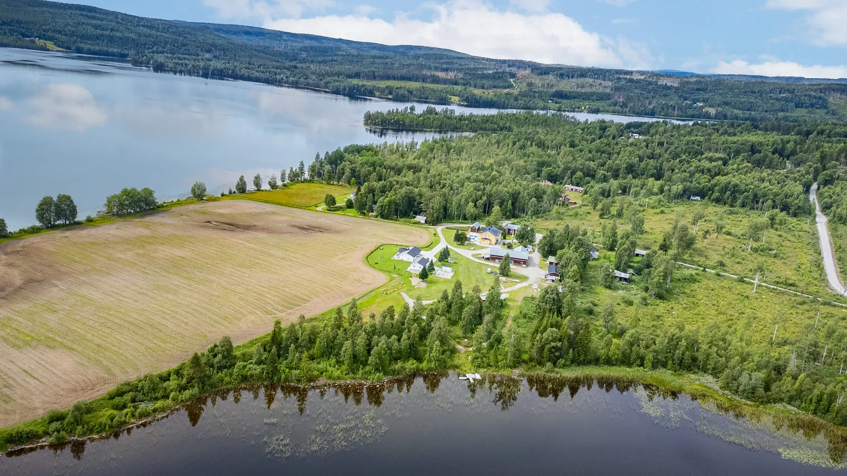 Gård/Skog, Storhullsjön 445, Sundsvall