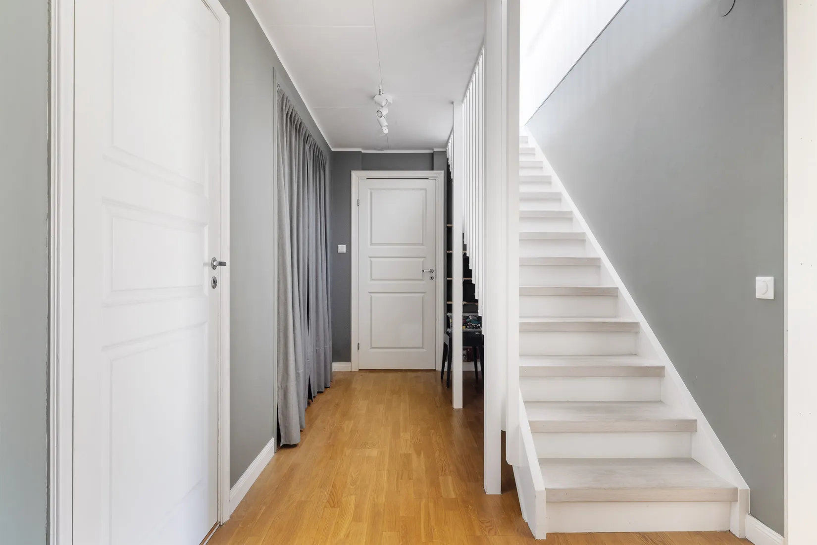 Villa, Brisvägen 21, Mensättra, Nacka