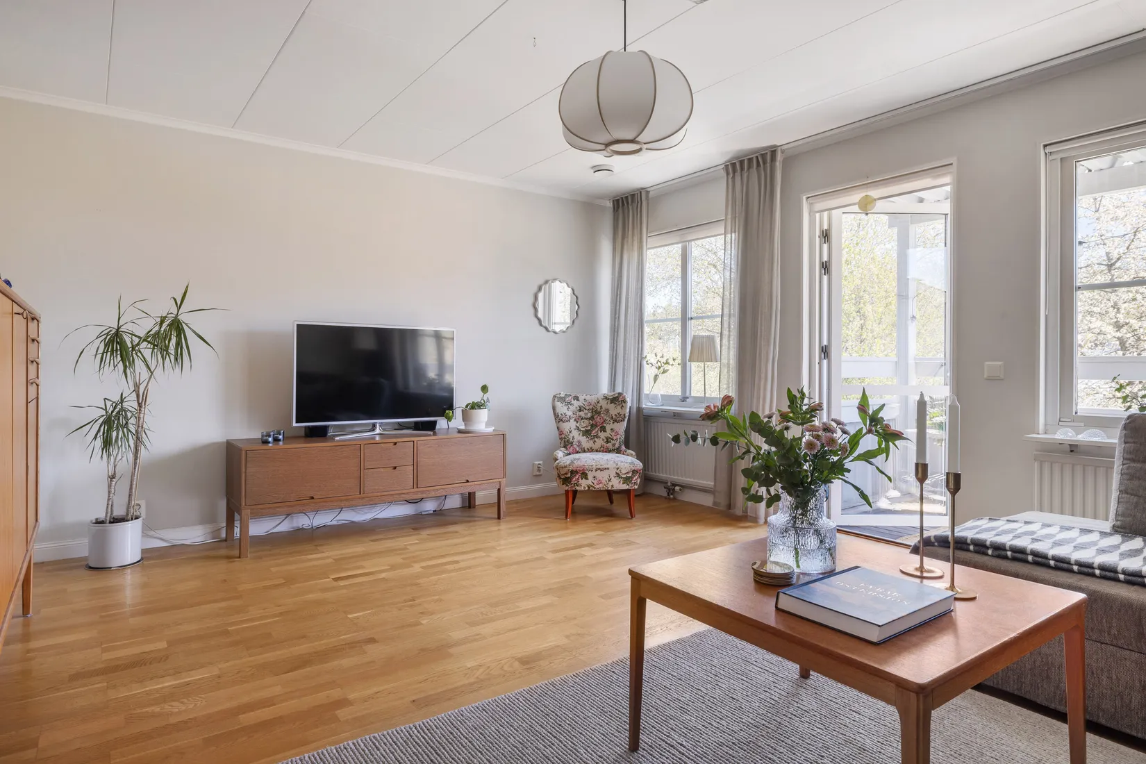 Villa, Brisvägen 21, Mensättra, Nacka