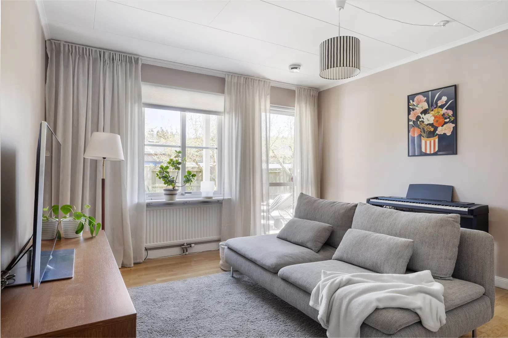 Villa, Brisvägen 21, Mensättra, Nacka