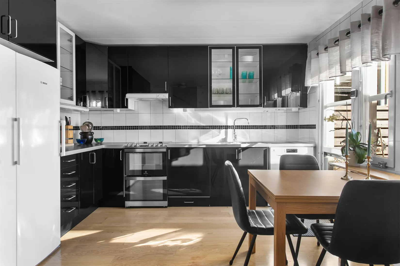 Villa, Radhus, Vasavägen 214H, Rotebro, Sollentuna