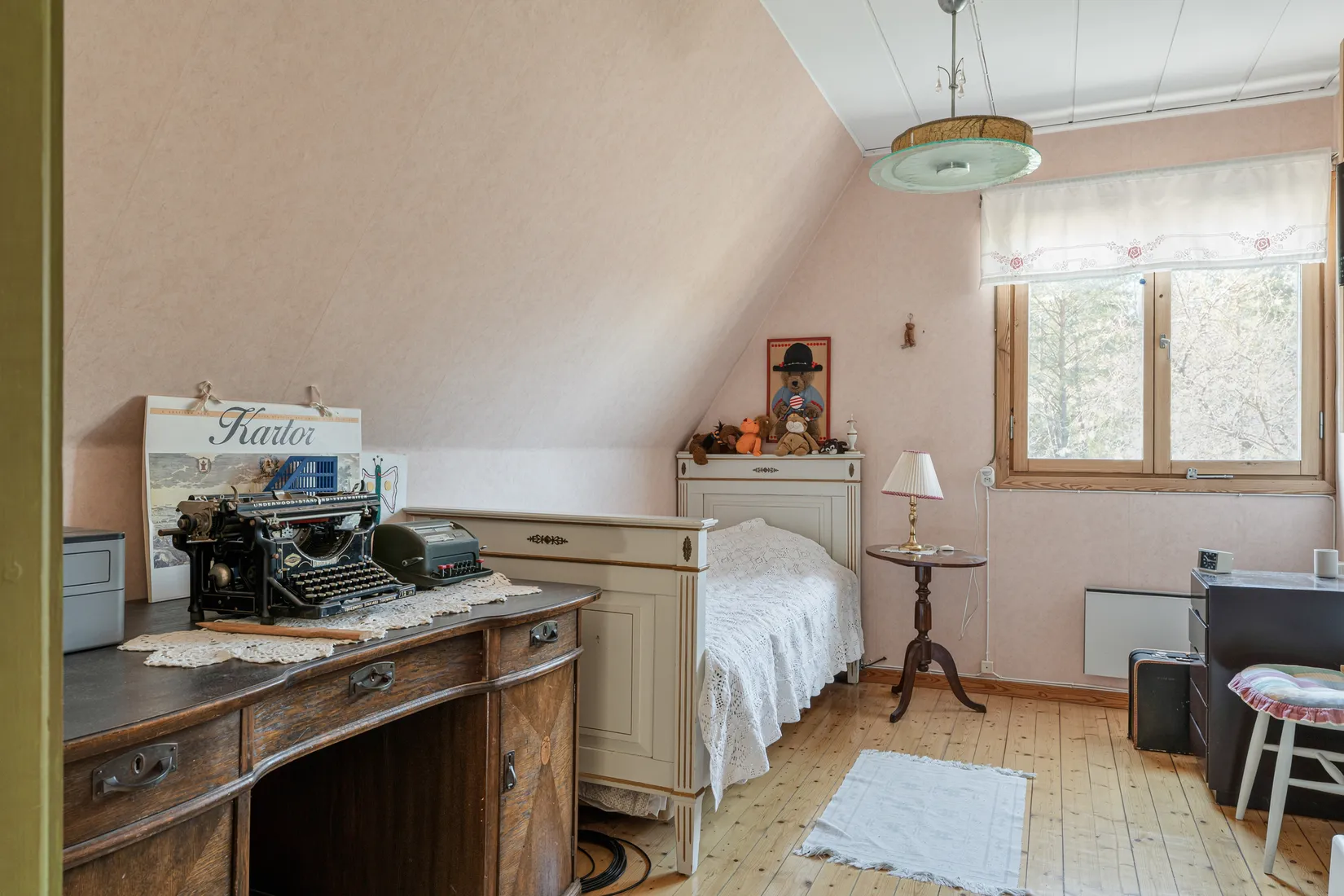 Villa, Bränn-Ekeby Vybo 1 samt Ömansås Lillhem 1, Bränn-Ekeby, Nyköping