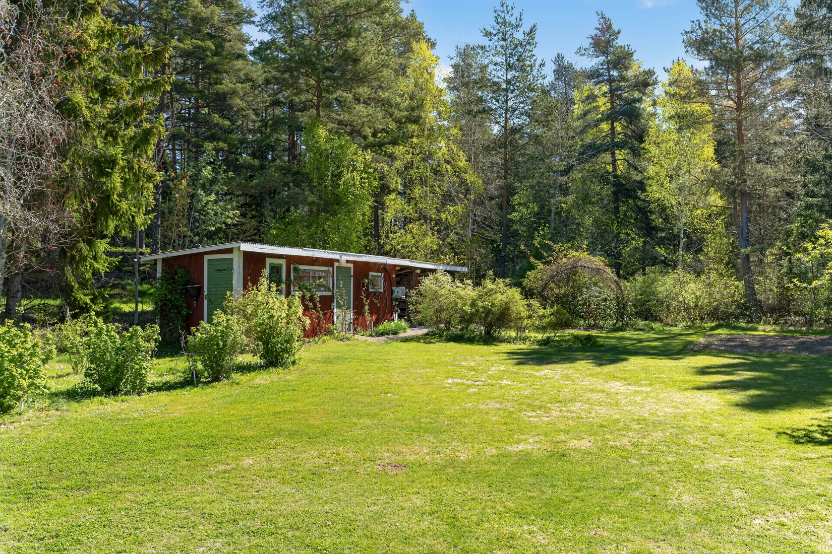 Villa, Bränn-Ekeby Vybo 1 samt Ömansås Lillhem 1, Bränn-Ekeby, Nyköping