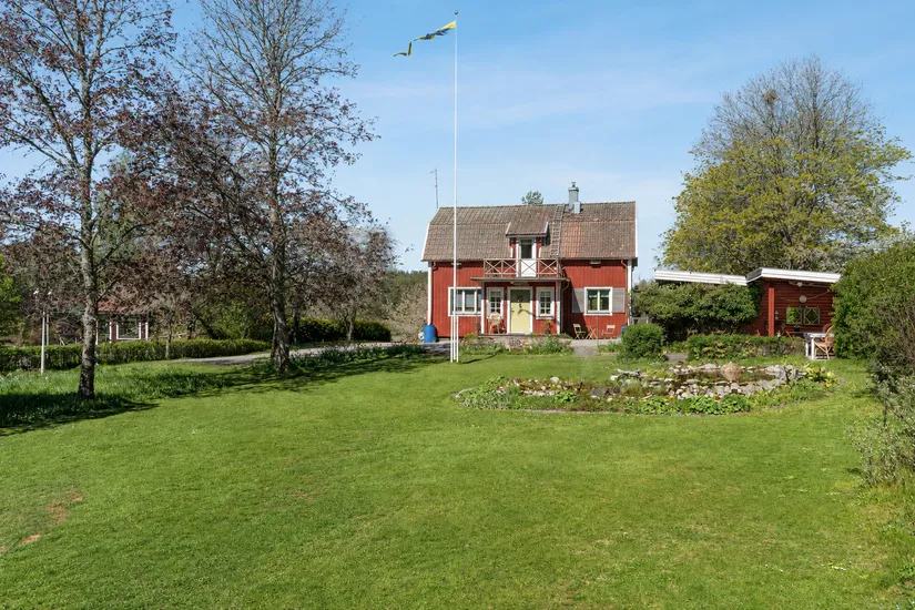 Villa, Bränn-Ekeby Vybo 1 samt Ömansås Lillhem 1, Bränn-Ekeby, Nyköping