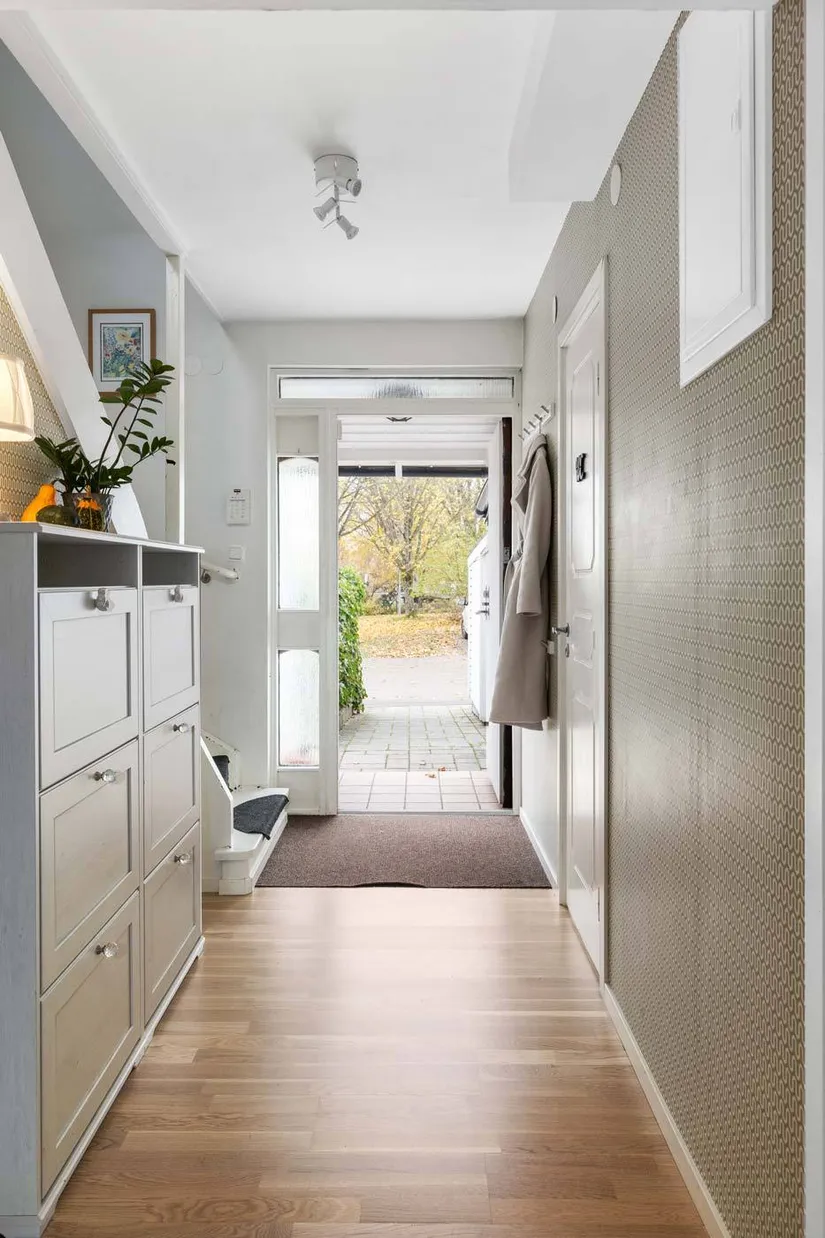 Radhus, Slingan 24, Kärleken, Halmstad