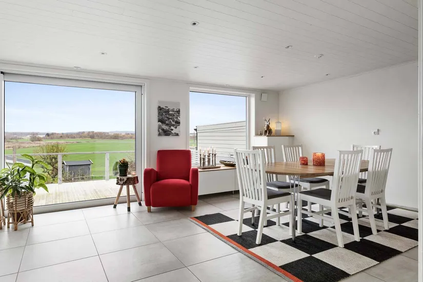 Radhus, Slingan 24, Kärleken, Halmstad