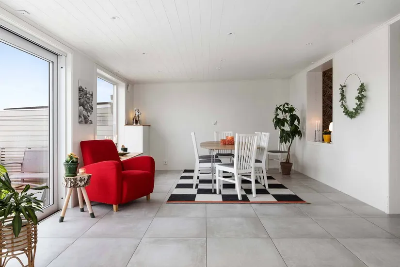 Radhus, Slingan 24, Kärleken, Halmstad