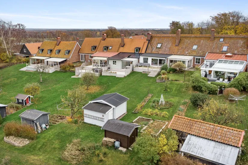 Radhus, Slingan 24, Kärleken, Halmstad