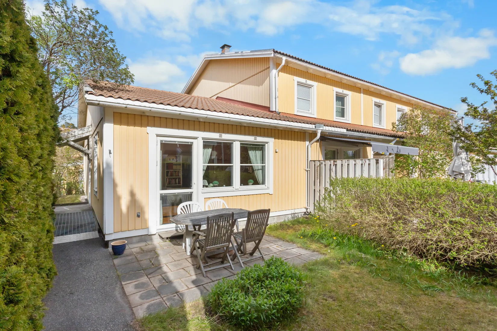 Bostadsrätt, Radhus, Mäster Henriks allé 34, Viby, Sollentuna