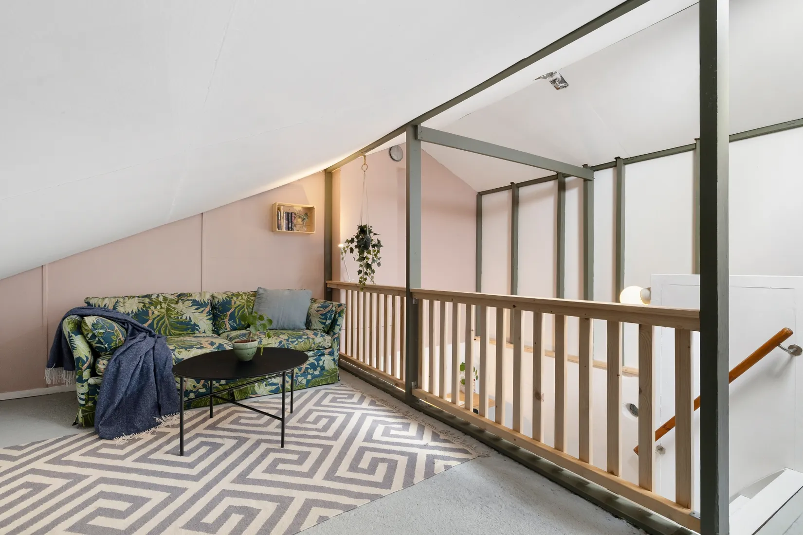 Bostadsrätt, Radhus, Sörgårdsvägen 83, Åkersberga Centrum, Österåker