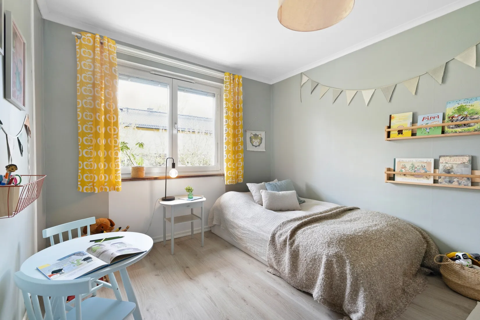Bostadsrätt, Radhus, Sörgårdsvägen 83, Åkersberga Centrum, Österåker